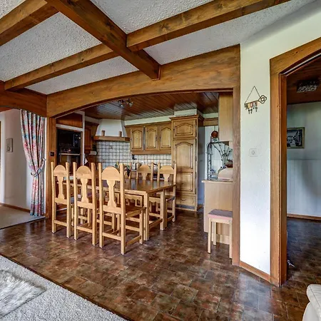 Apartament Arolles 701