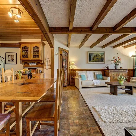 Arolles 701 * La Tzoumaz